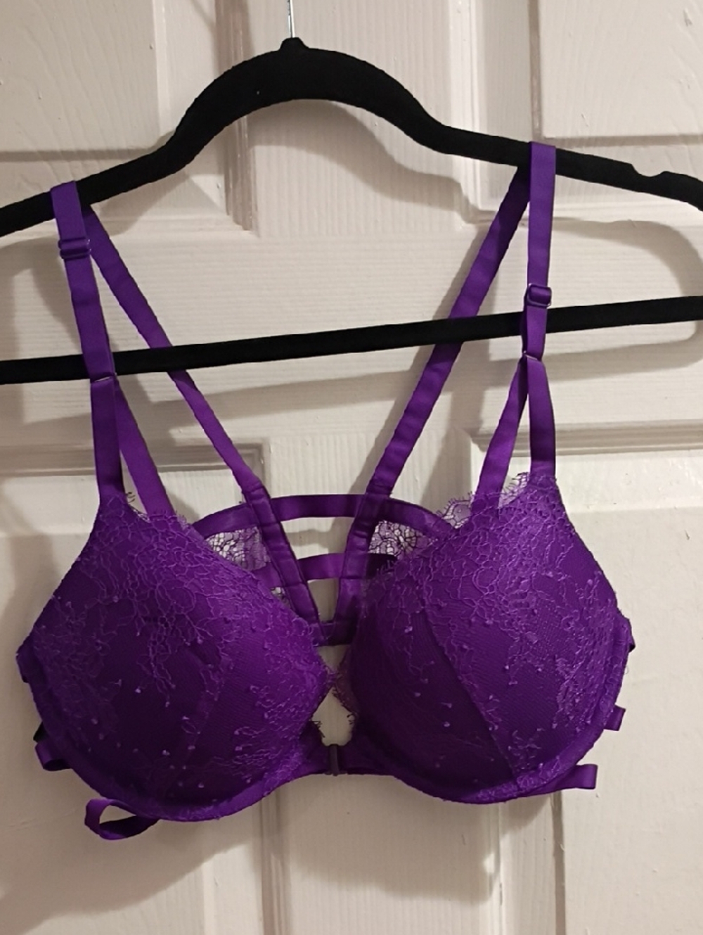 Victoria's Secret Purple Lace Strappy Push-Up Bra 34C
